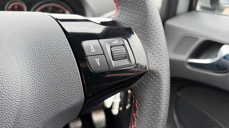 Vauxhall Corsa 1.4 SRi 3dr [AC] Petrol Hatchback
